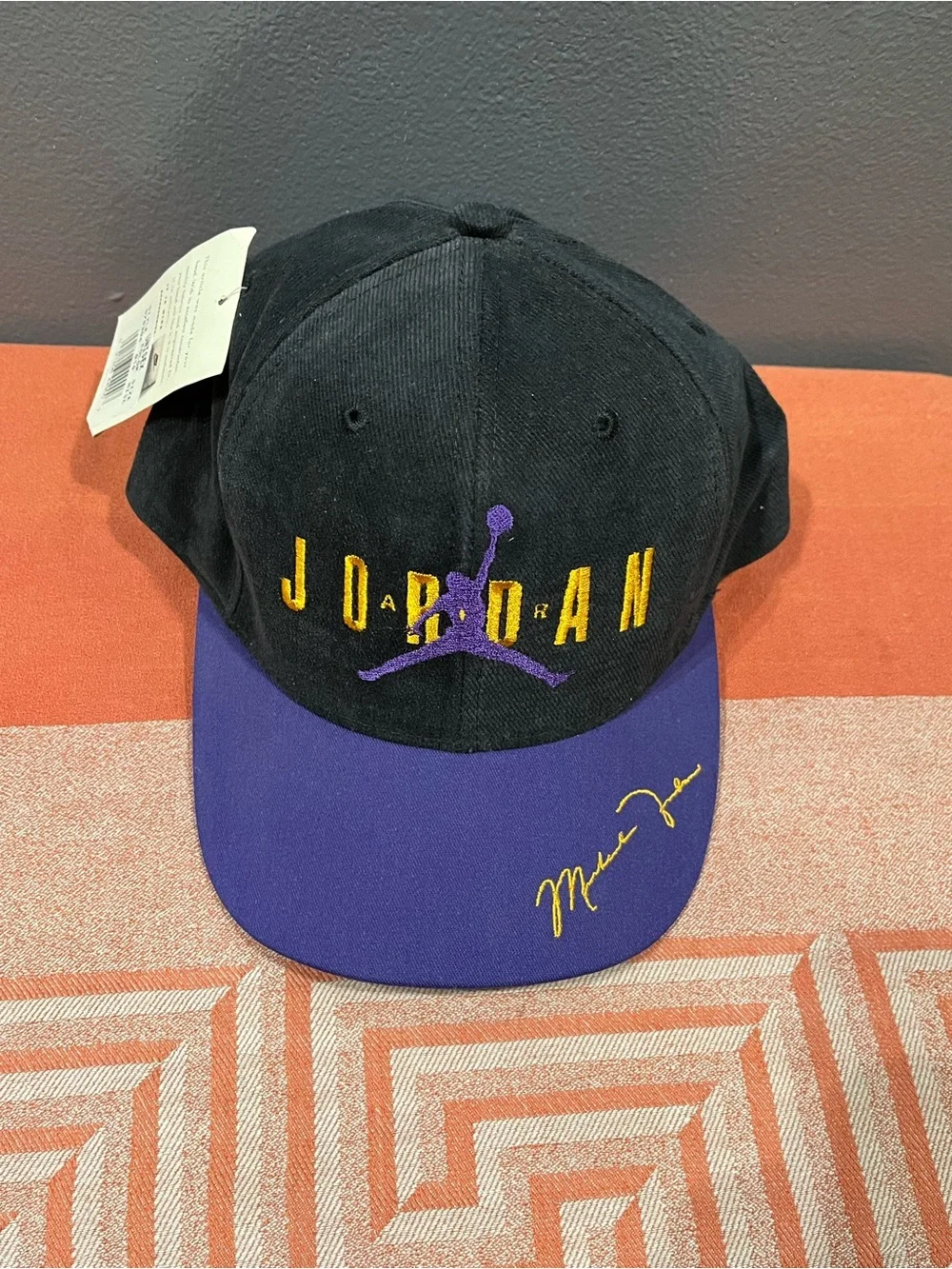 Vintage 1990’s Nike Air Michael Jordan Restaurant Exclusive SnapBack Hat.